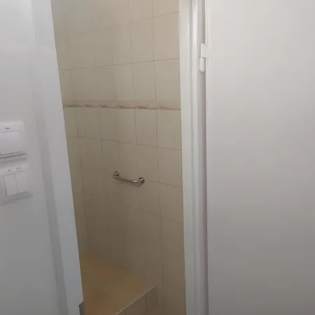 Krenusz Vendeghaz 4 * Kaposvár