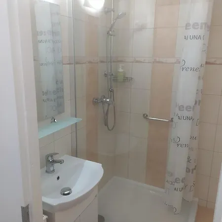 Krenusz Vendeghaz 4 דירה Kaposvár