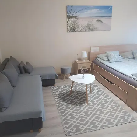 Krenusz Vendeghaz 4 דירה Kaposvár