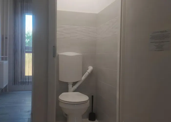 Krenusz Vendeghaz 4 公寓 *